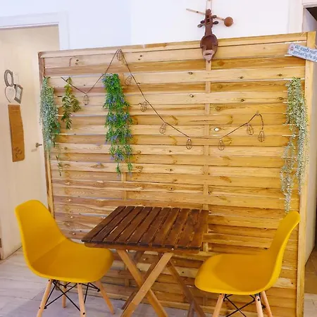 La Casa Del Colibri Youth (adults Only) *