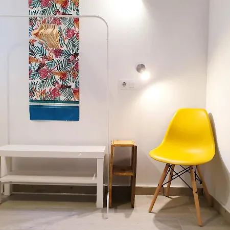La Casa Del Colibri Youth (adults Only) * Valencia