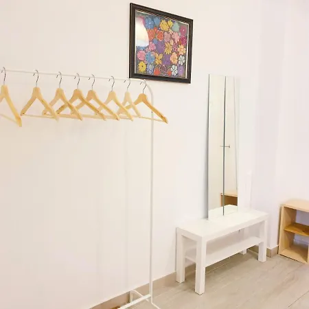 La Casa Del Colibri Youth (adults Only) * Valencia